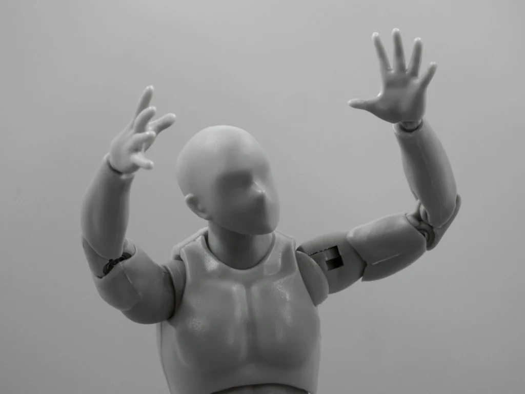 Eilik Review 2025 The Best AI Desk Robot Smart Companion Gift for Adults (3)